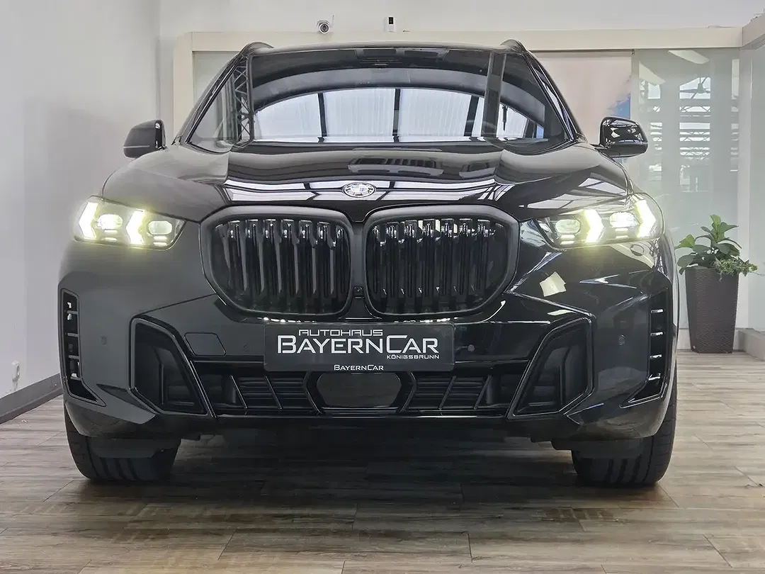 BMW X5 - Thumbnail 2