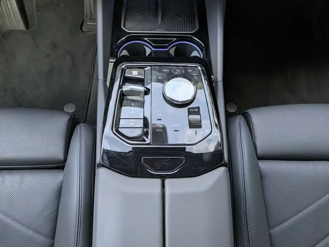 BMW 520 - Thumbnail 11