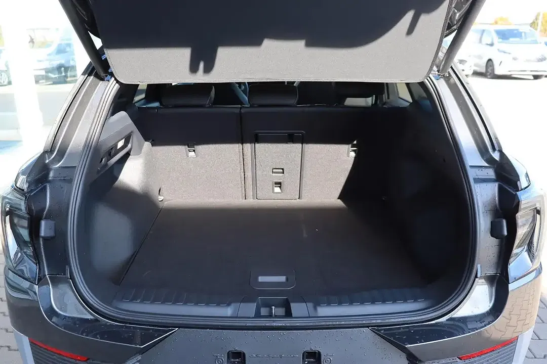 Ford Explorer - Thumbnail 9