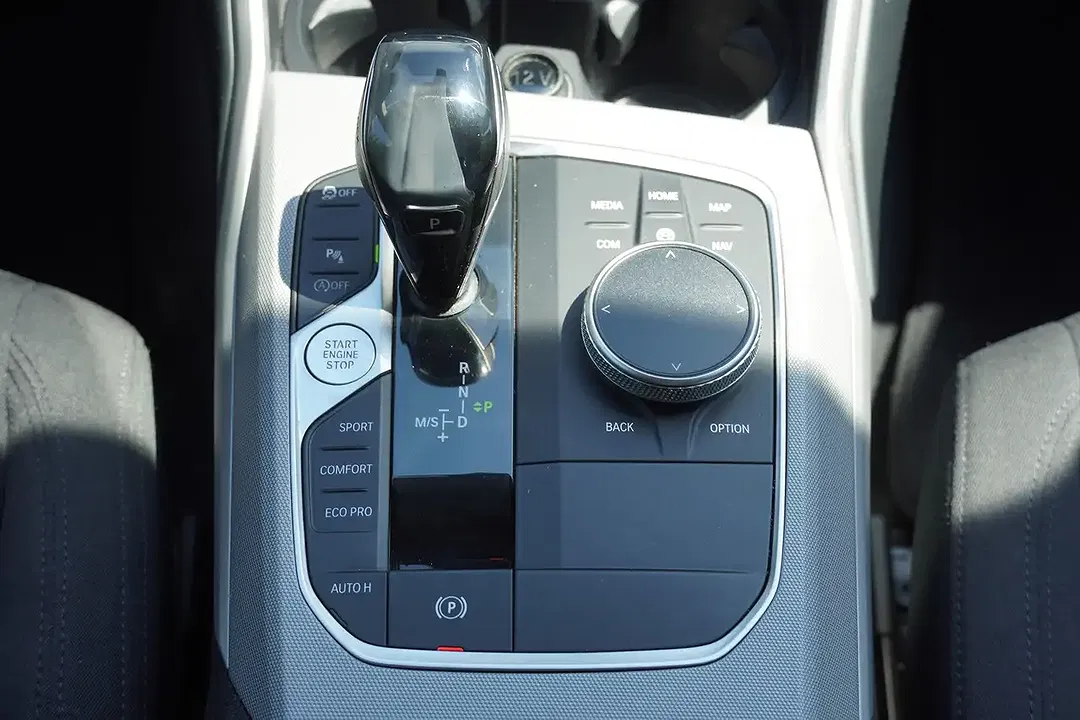 BMW 318 - Thumbnail 13