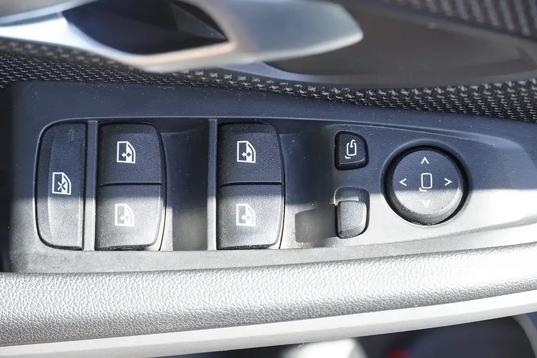 BMW 318 - Thumbnail 27