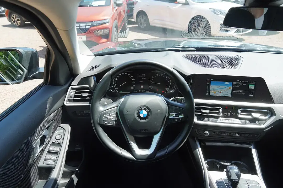 BMW 318 - Thumbnail 9