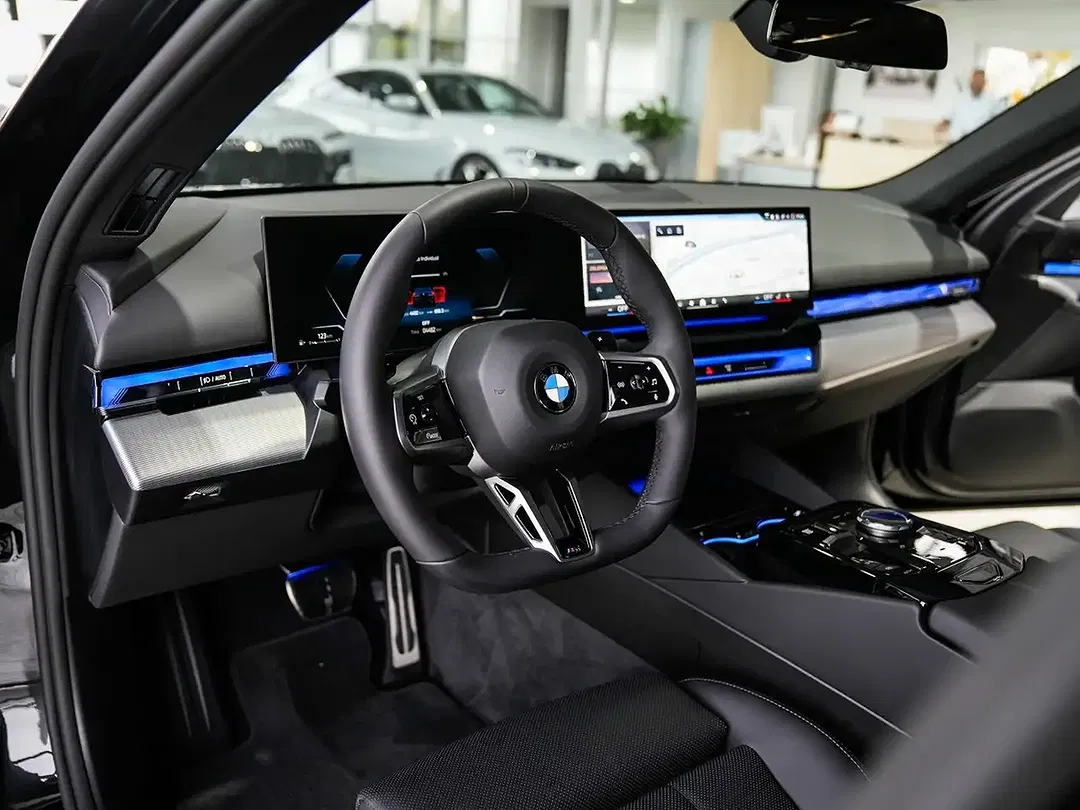 BMW 520 - Thumbnail 2
