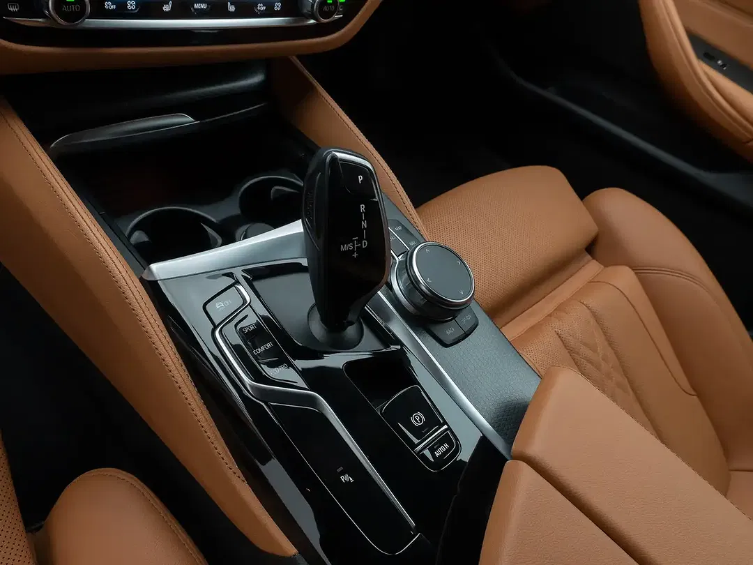 BMW 520 - Thumbnail 23
