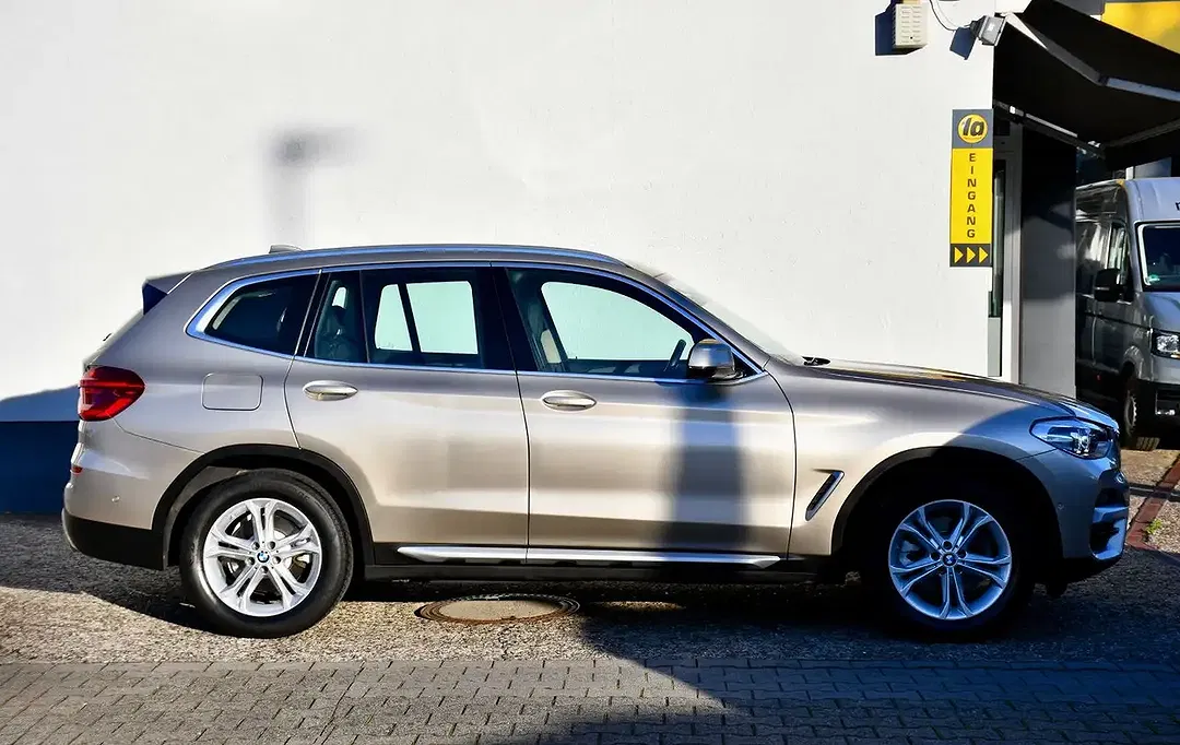 BMW X3 - Thumbnail 6