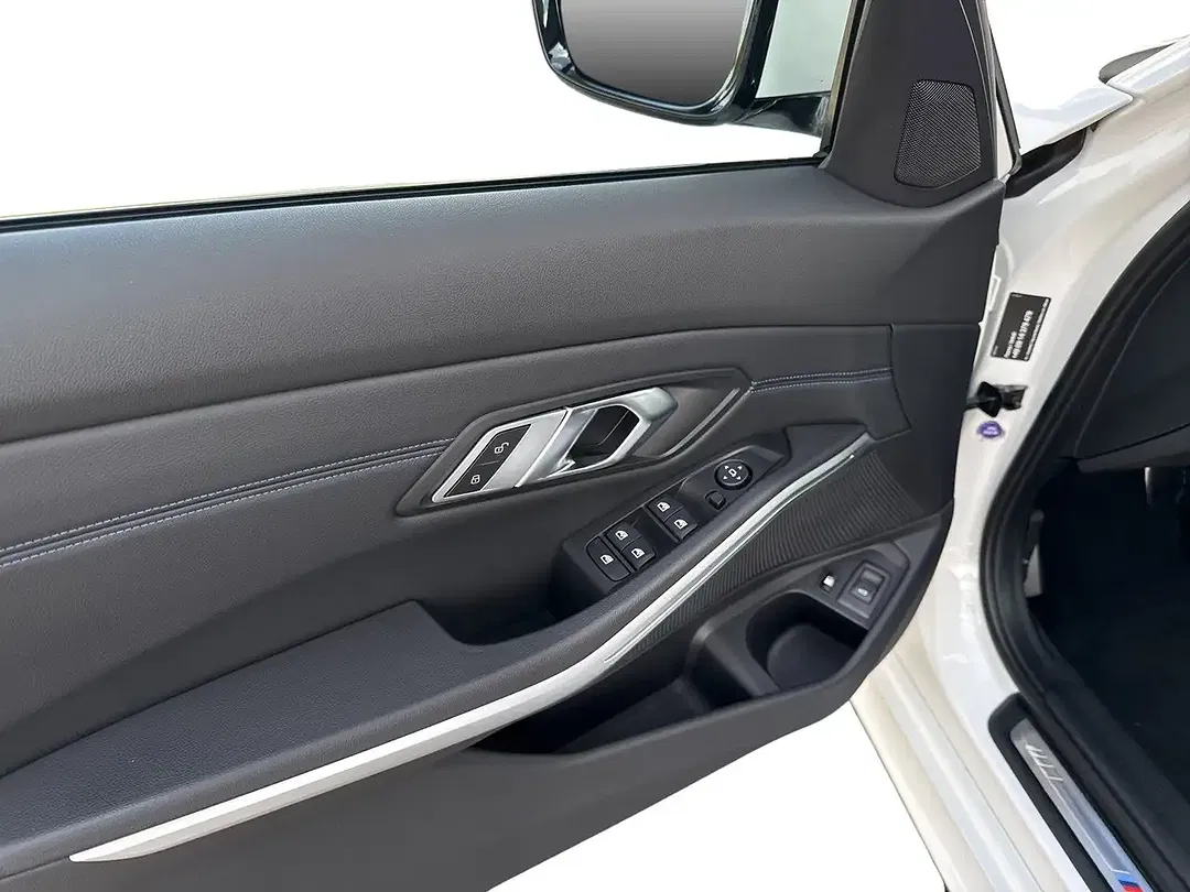 BMW 330 - Thumbnail 16