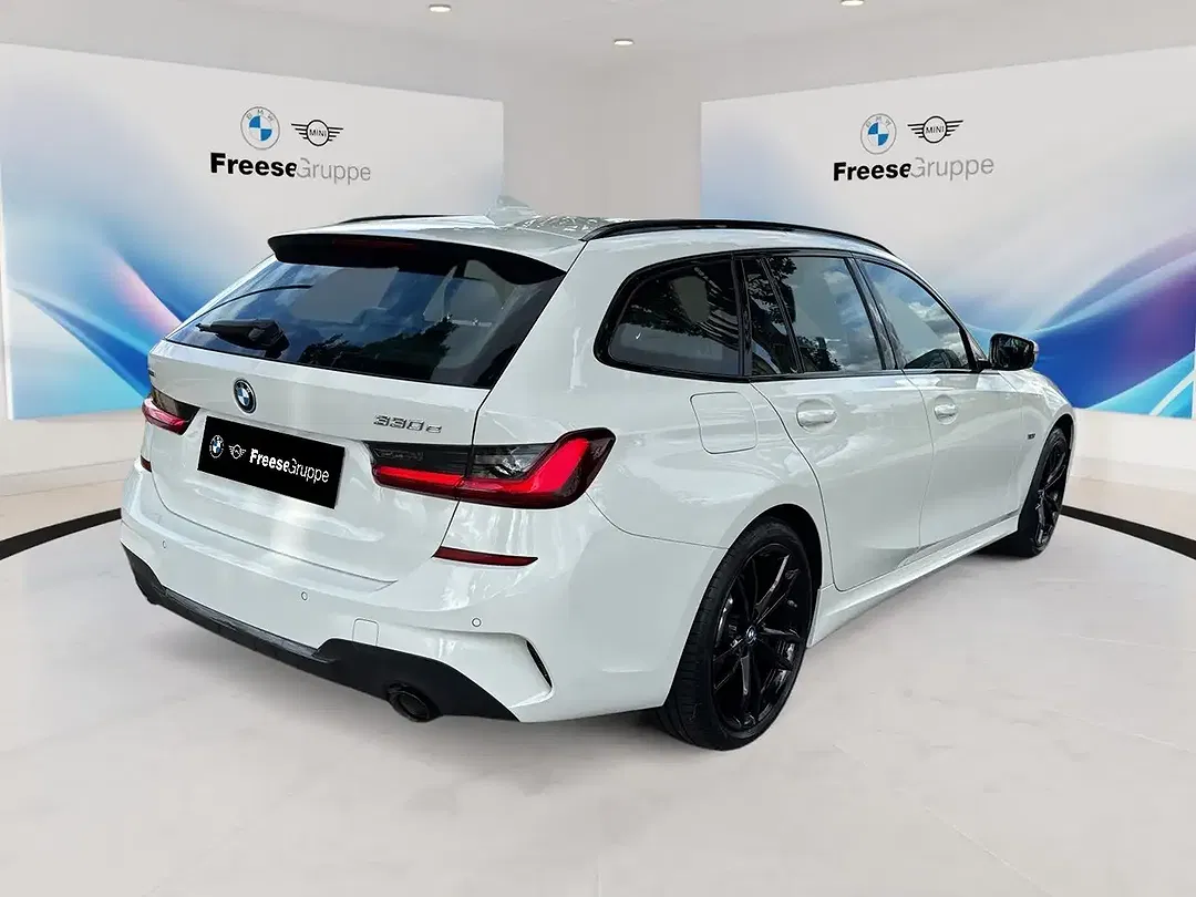 BMW 330 - Thumbnail 6