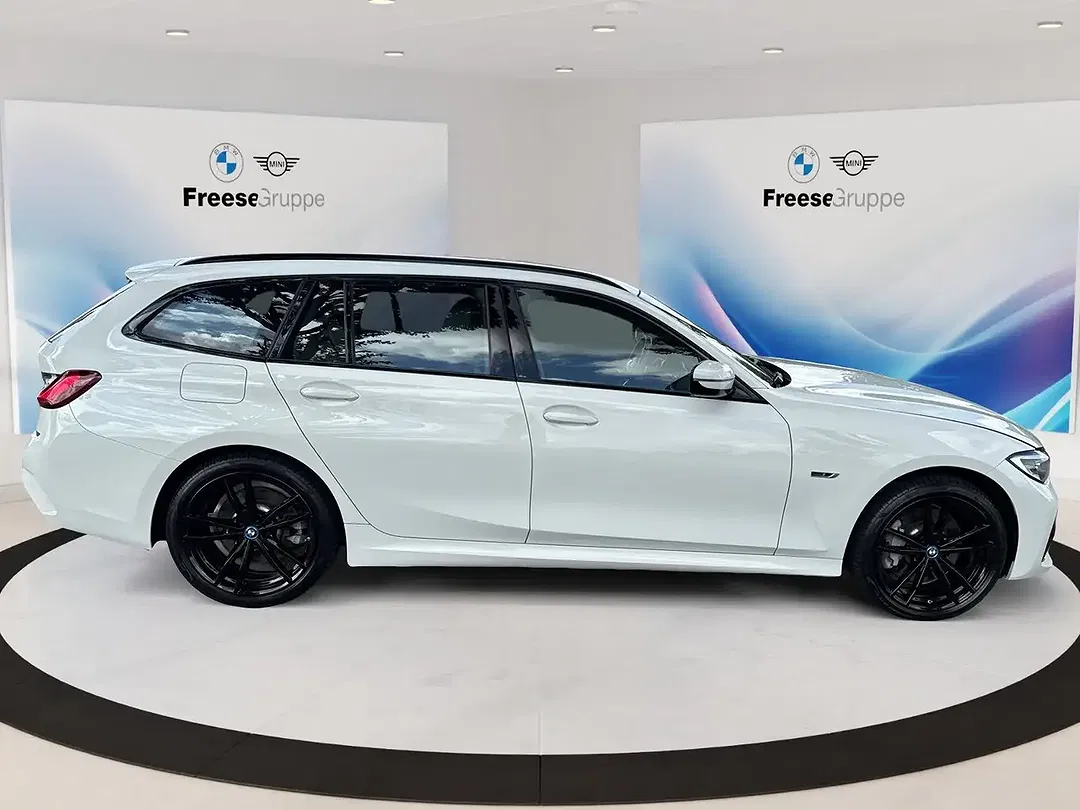 BMW 330 - Thumbnail 7