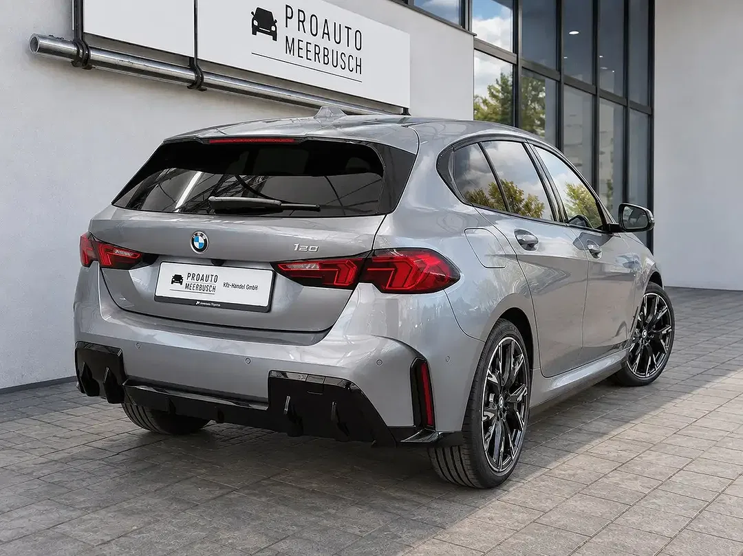 BMW 120 - Thumbnail 3