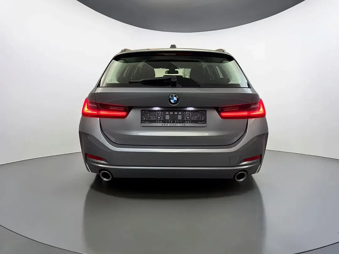 BMW 320 - Thumbnail 6
