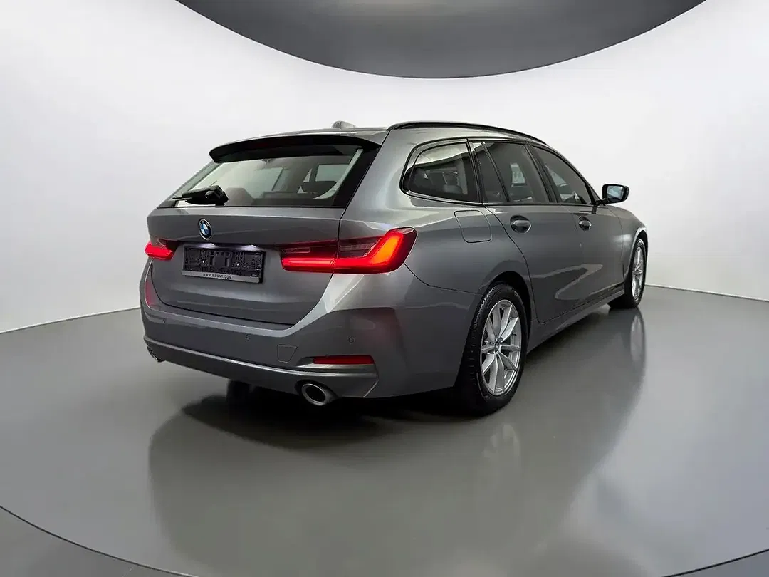 BMW 320 - Thumbnail 7