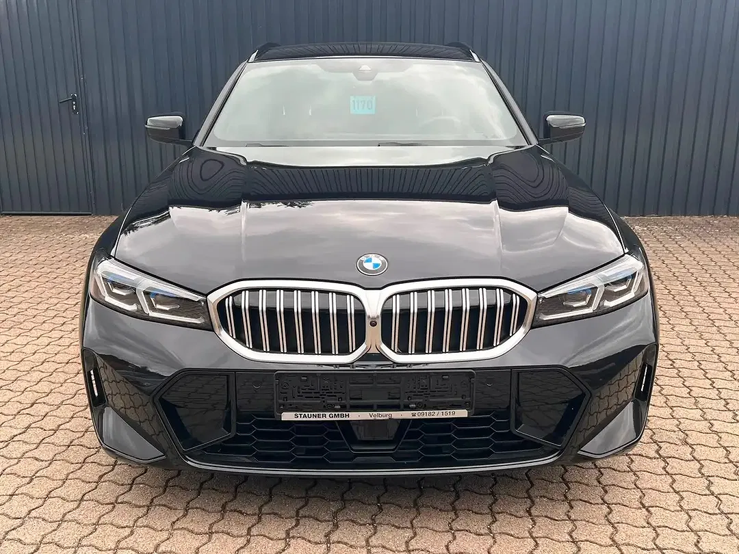 BMW 320 - Thumbnail 4