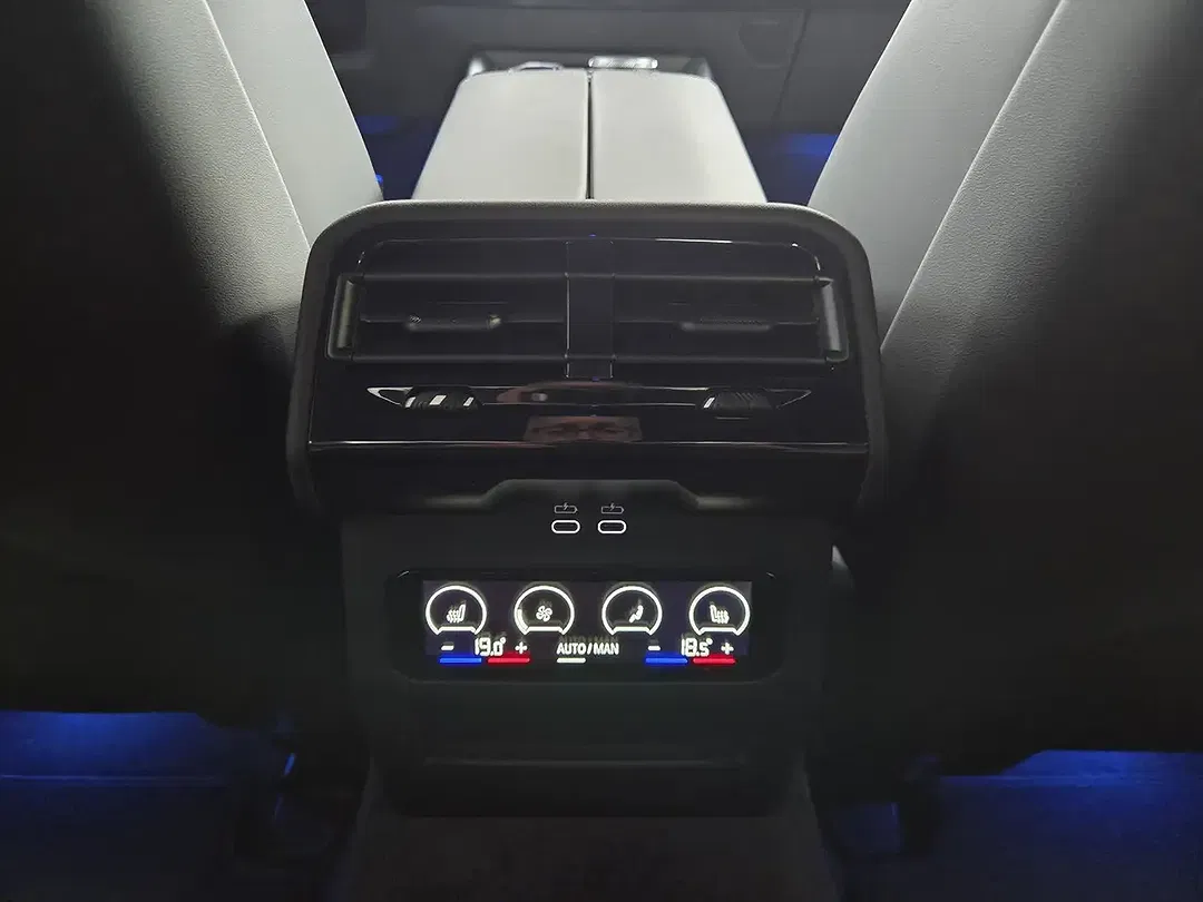 BMW M5 - Thumbnail 29