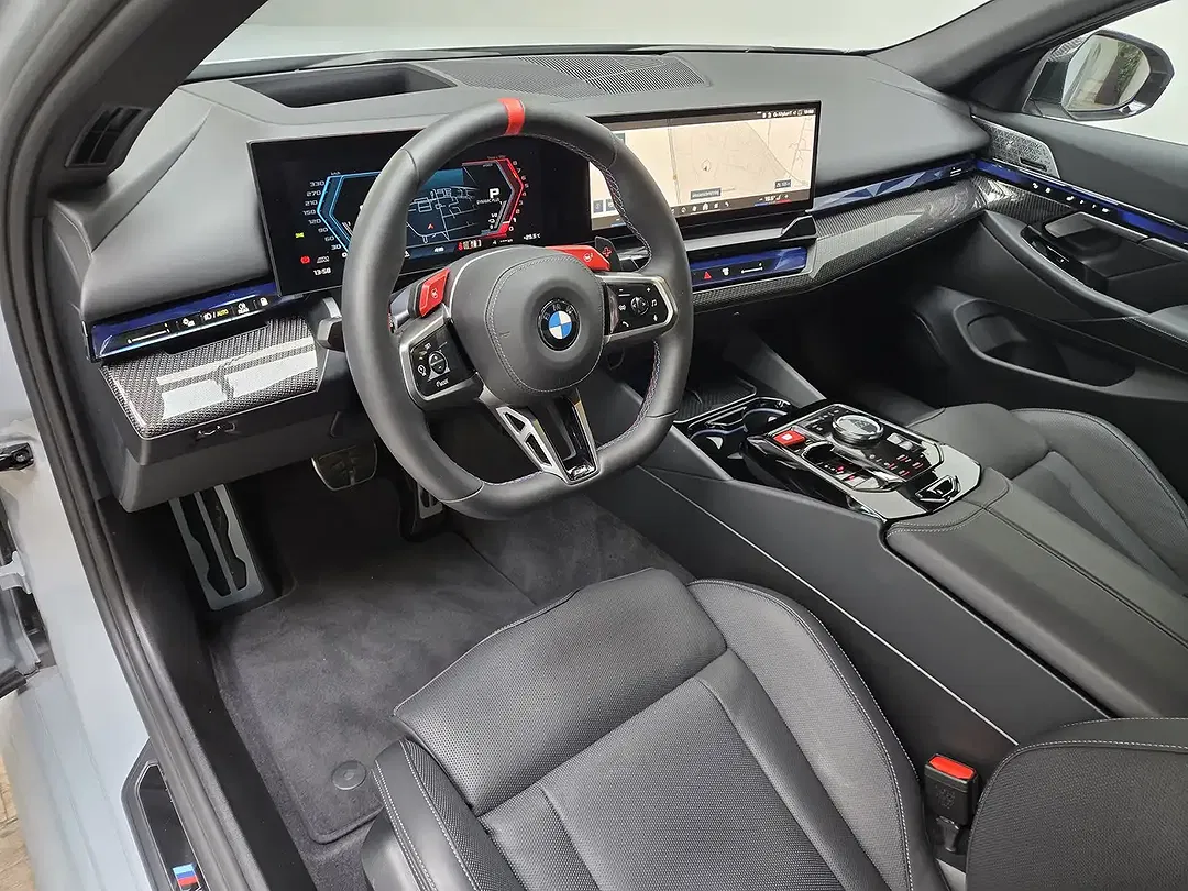BMW M5 - Thumbnail 9