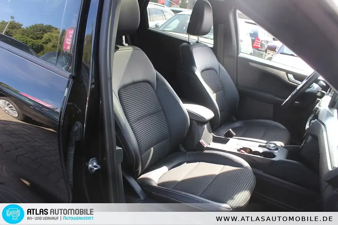 Ford Kuga - Thumbnail 6