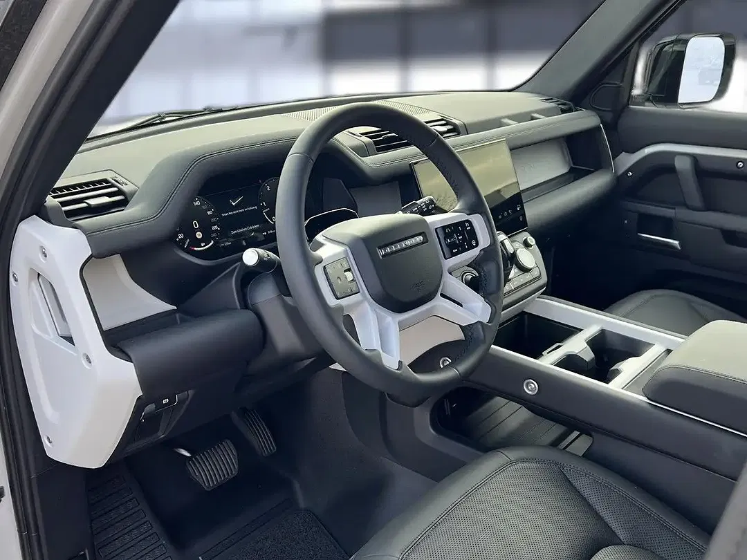 Land Rover Defender - Thumbnail 11