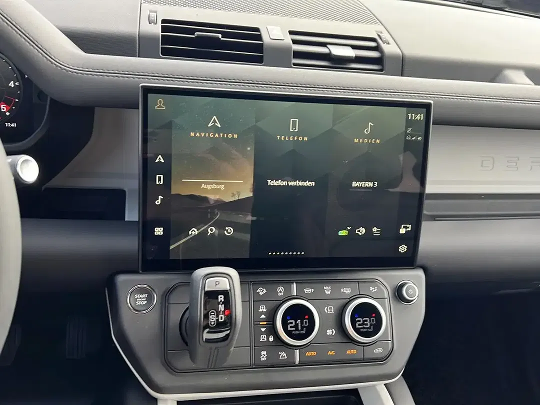 Land Rover Defender - Thumbnail 14
