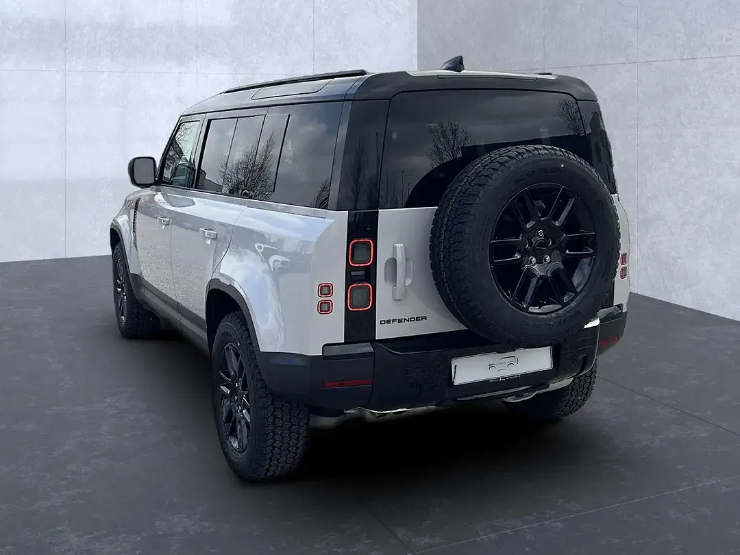 Land Rover Defender - Thumbnail 3