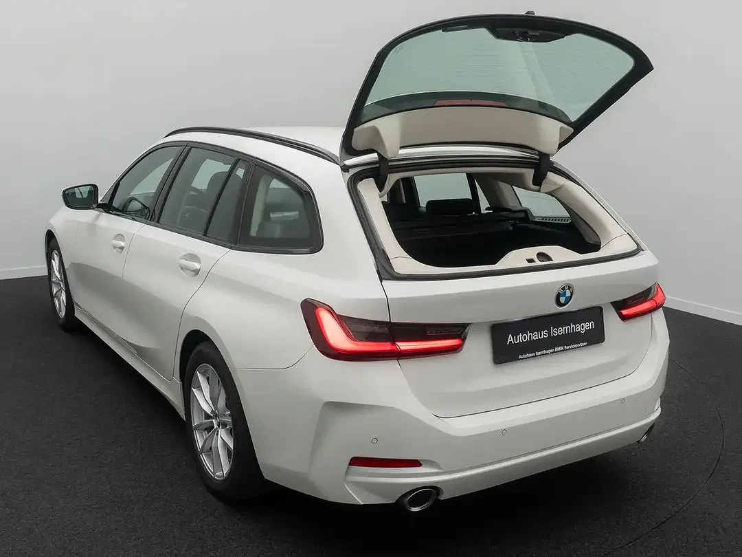 BMW 320 - Thumbnail 13