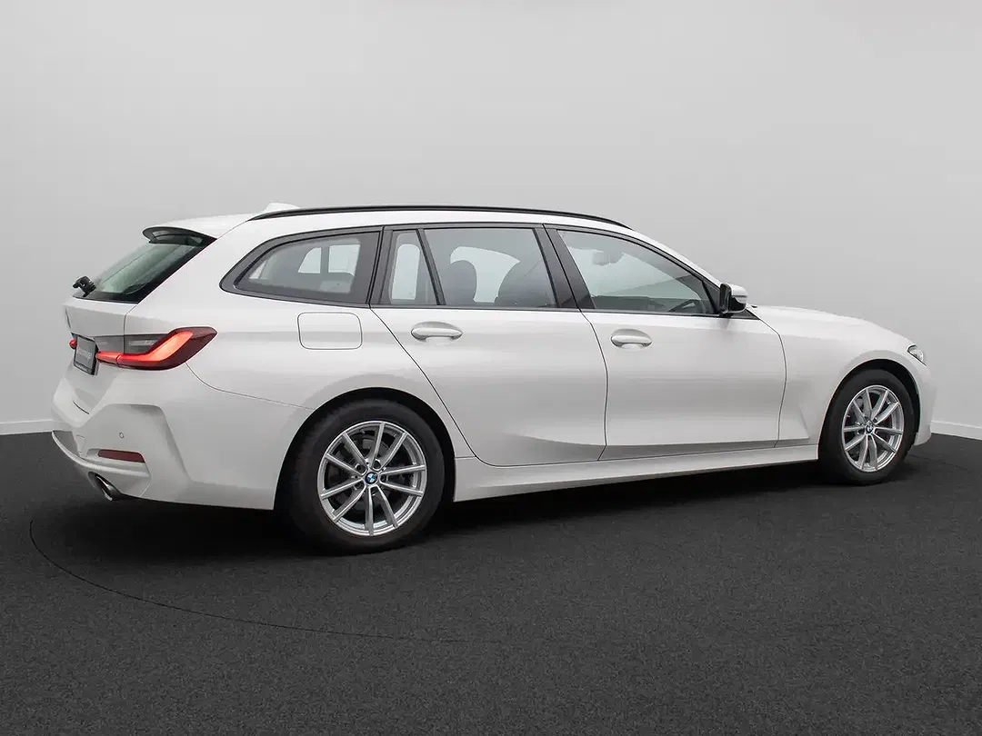 BMW 320 - Thumbnail 6