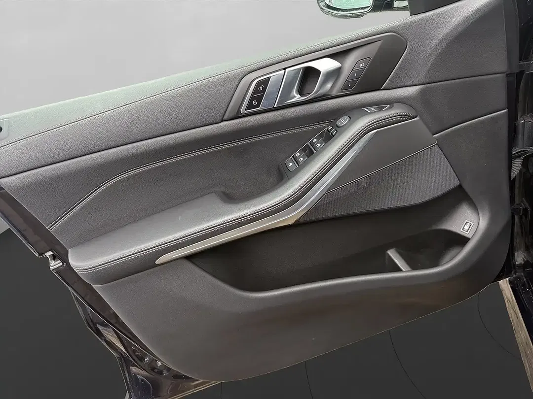 BMW X5 - Thumbnail 12