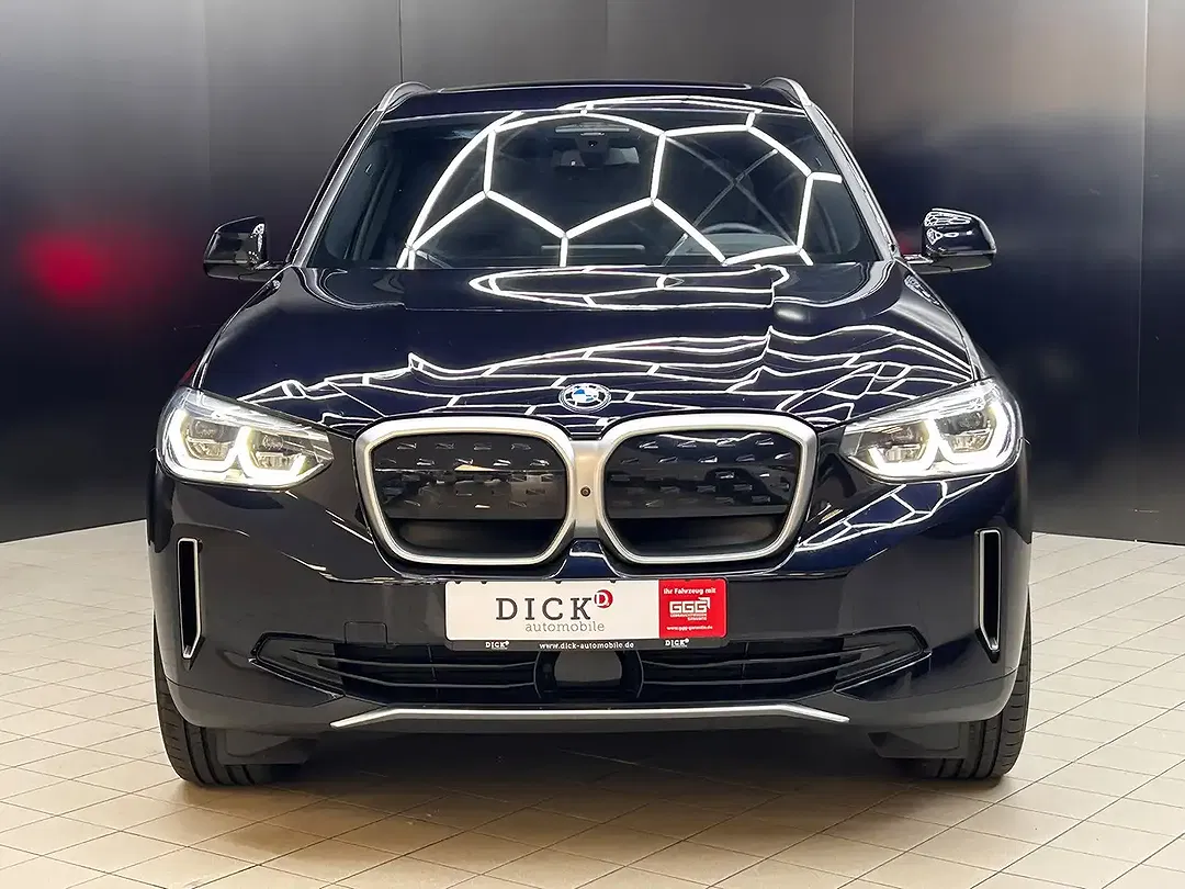 BMW X3 - Thumbnail 2