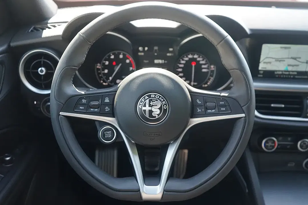 Alfa Romeo Stelvio - Thumbnail 15