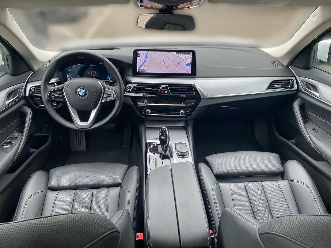 BMW 530 - Thumbnail 10