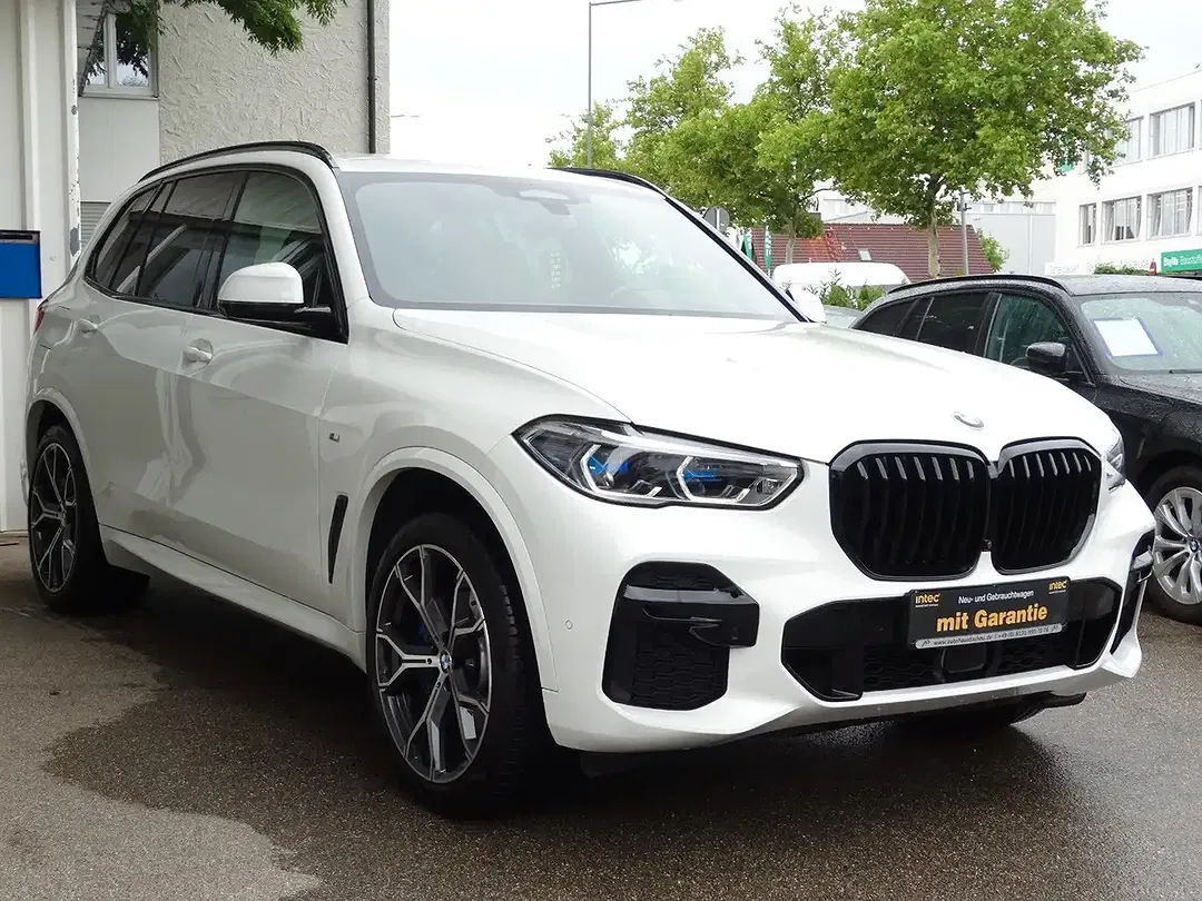 BMW X5 - Thumbnail 1
