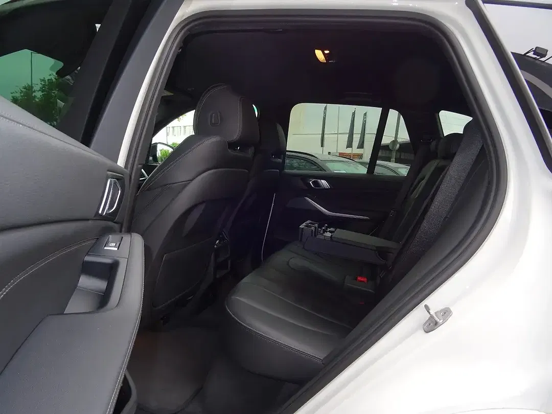 BMW X5 - Thumbnail 13