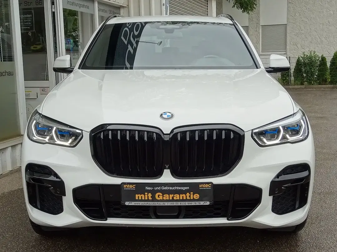BMW X5 - Thumbnail 2
