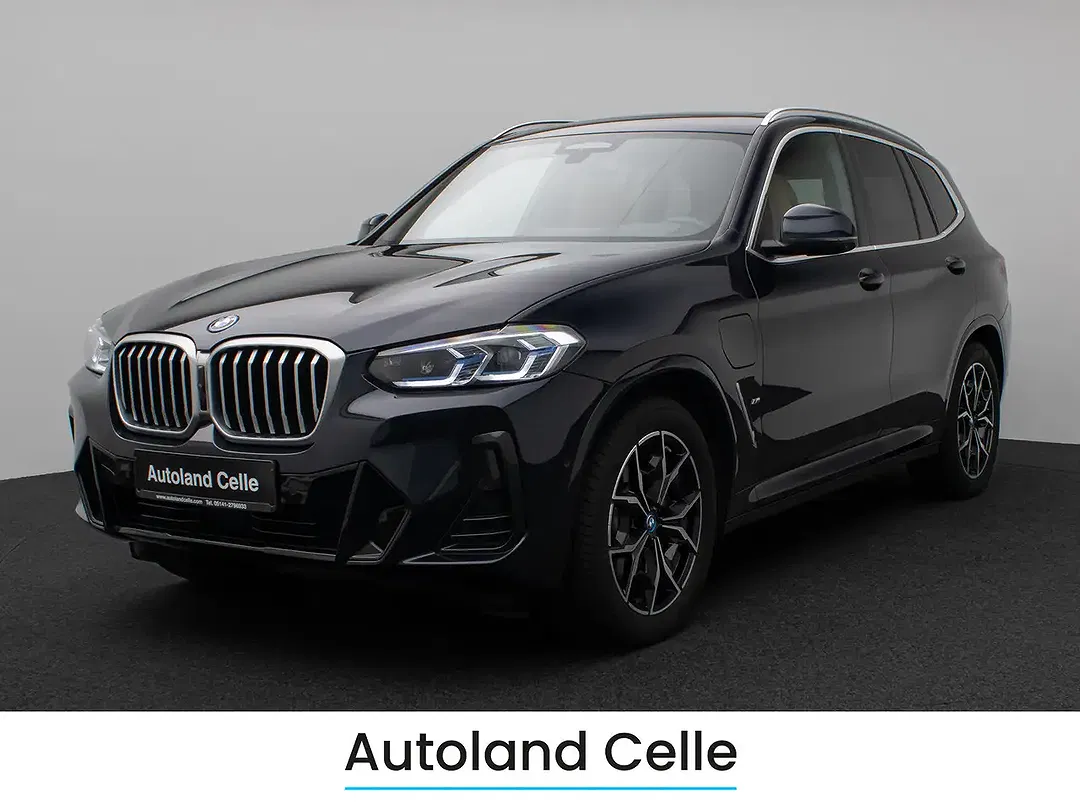 BMW X3 - Thumbnail 1