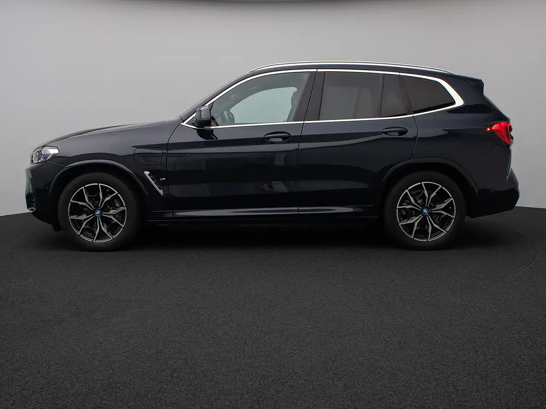 BMW X3 - Thumbnail 11