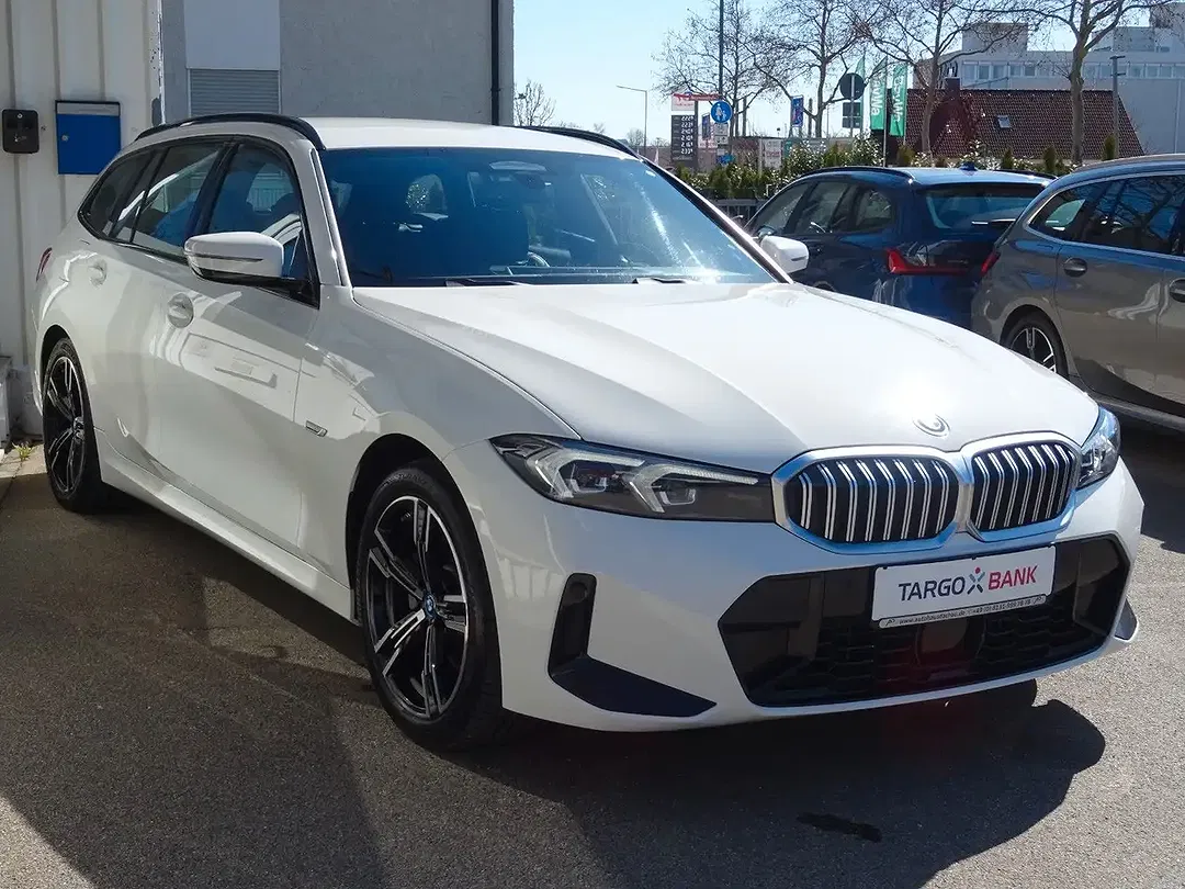BMW 320 - Thumbnail 1