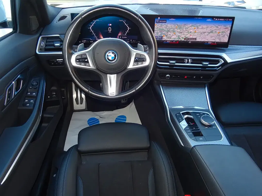 BMW 320 - Thumbnail 10