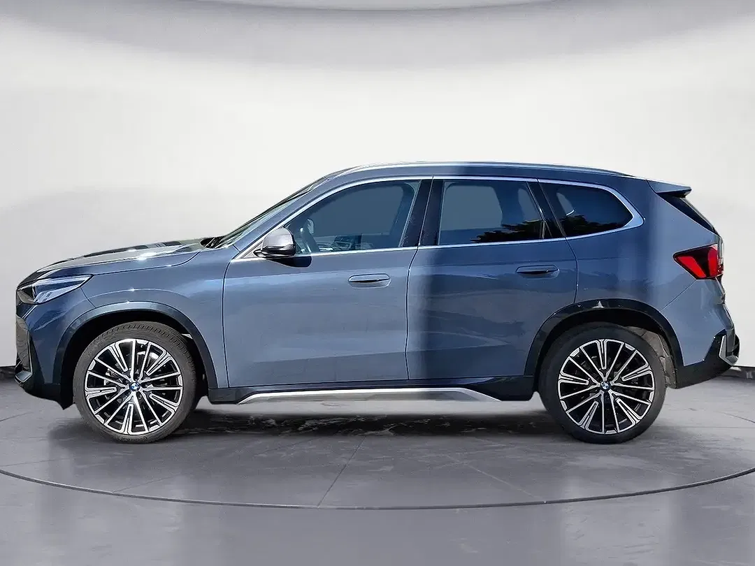 BMW X1 - Thumbnail 3