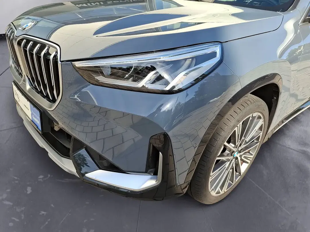 BMW X1 - Thumbnail 9