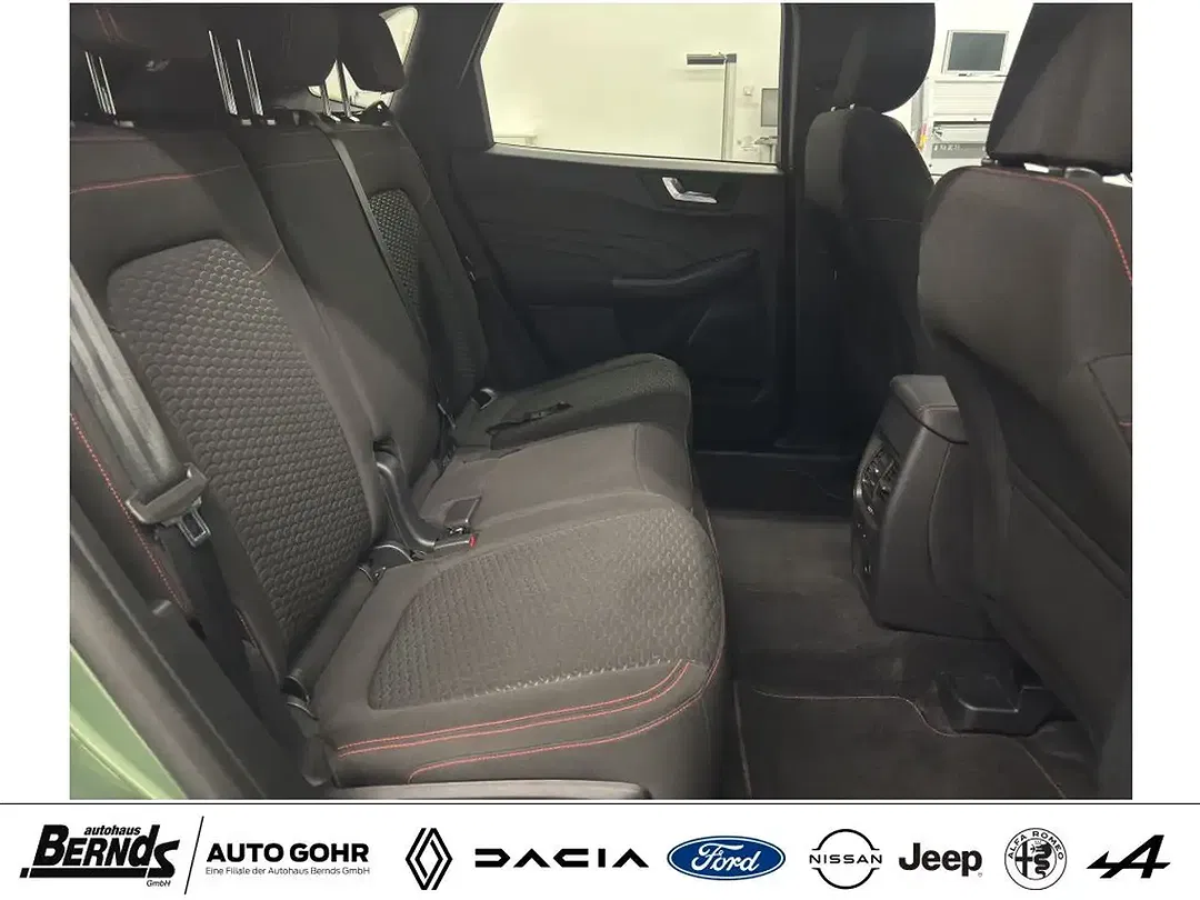 Ford Kuga - Thumbnail 4