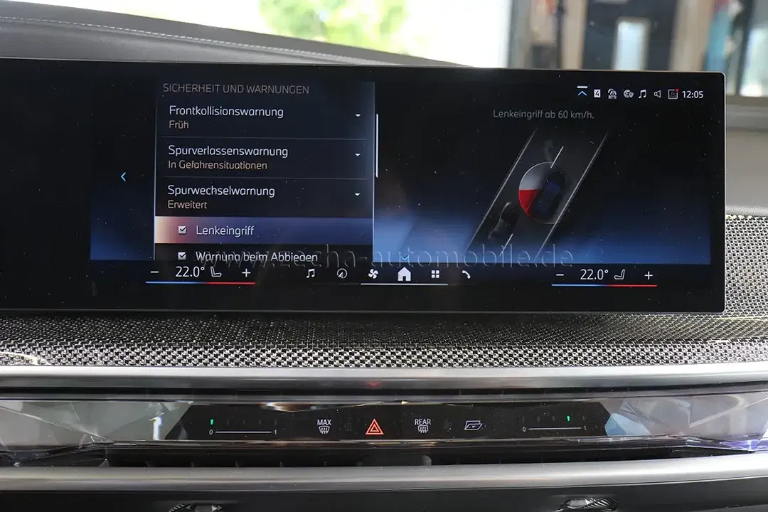 BMW 750 - Thumbnail 13