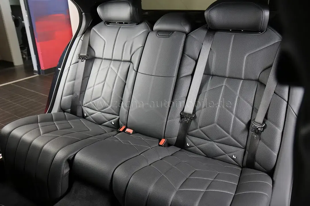 BMW 750 - Thumbnail 20