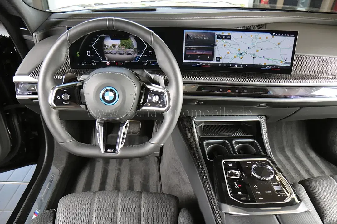 BMW 750 - Thumbnail 28