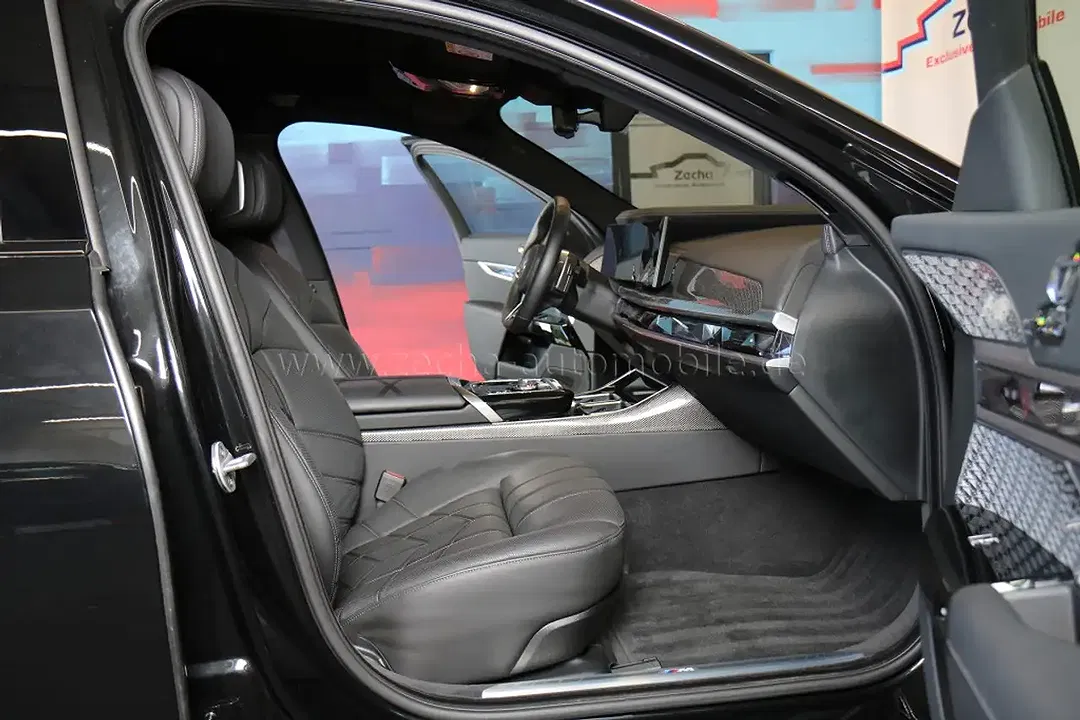 BMW 750 - Thumbnail 29