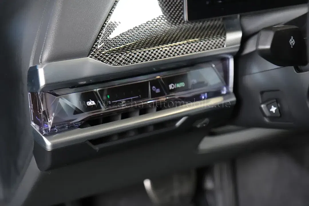 BMW 750 - Thumbnail 5