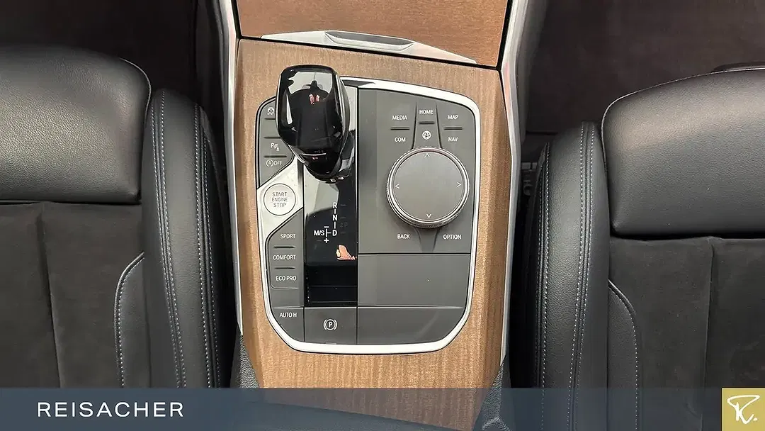 BMW 330 - Thumbnail 11