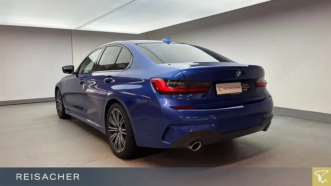 BMW 330 - Thumbnail 2