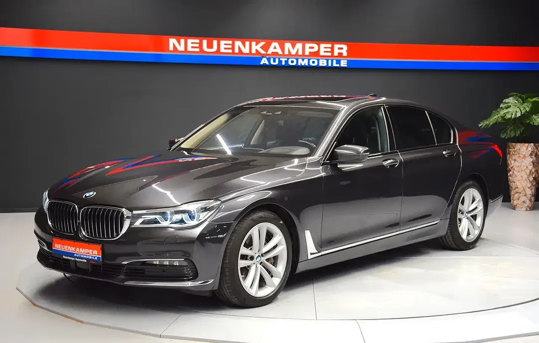 BMW 750 - Thumbnail 1