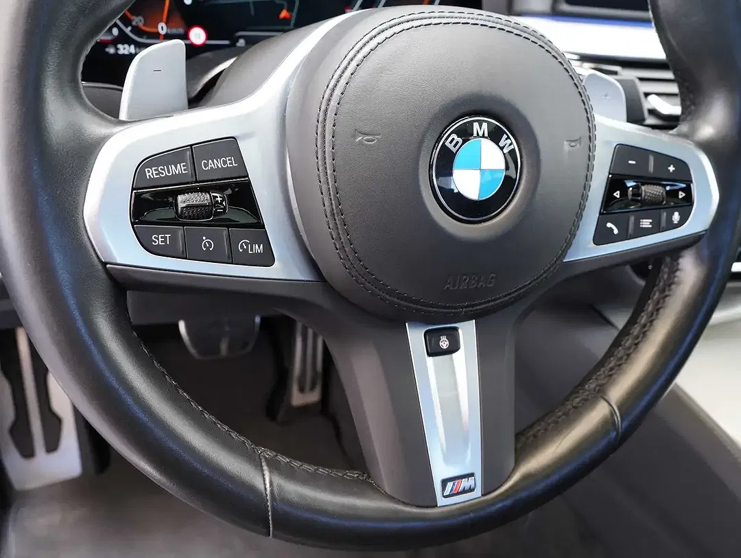 BMW 520 - Thumbnail 8