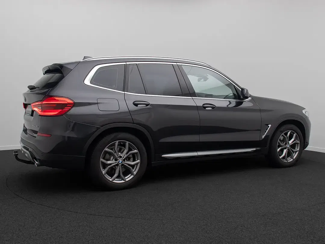 BMW X3 - Thumbnail 6