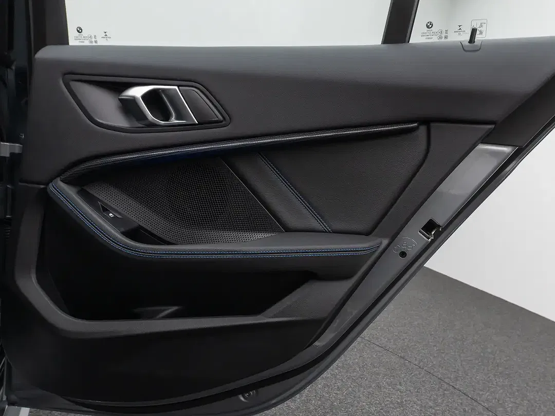 BMW 118 - Thumbnail 32
