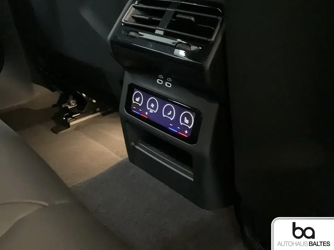 BMW M5 - Thumbnail 10